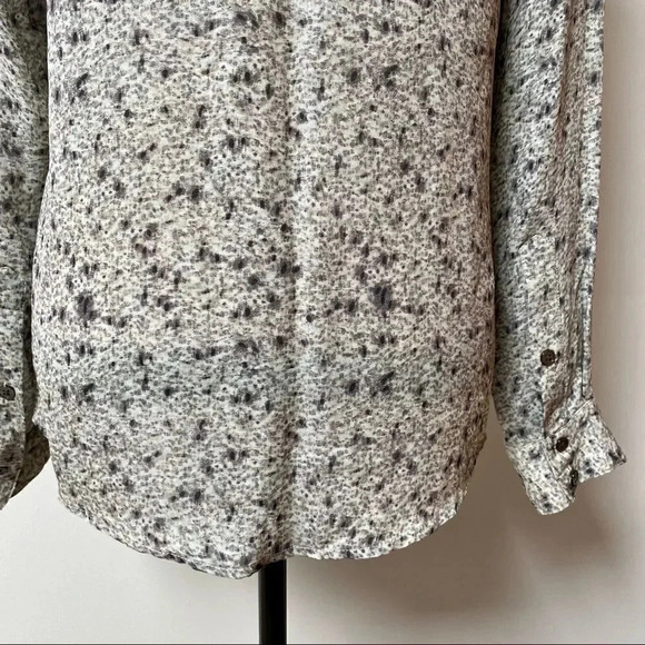 Elizabeth and James Silk Blouse Abstract Print Button Front Long Sleeve Medium - Picture 12 of 16